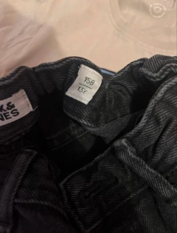 Jean regular jack&jones noir 13 ans en très bonne état