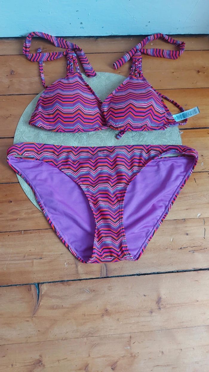 Maillot de bain 2 pièces violet- motif rayures/ collection U taille XXL/44