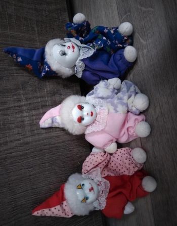 Lot 3 figurines clowns