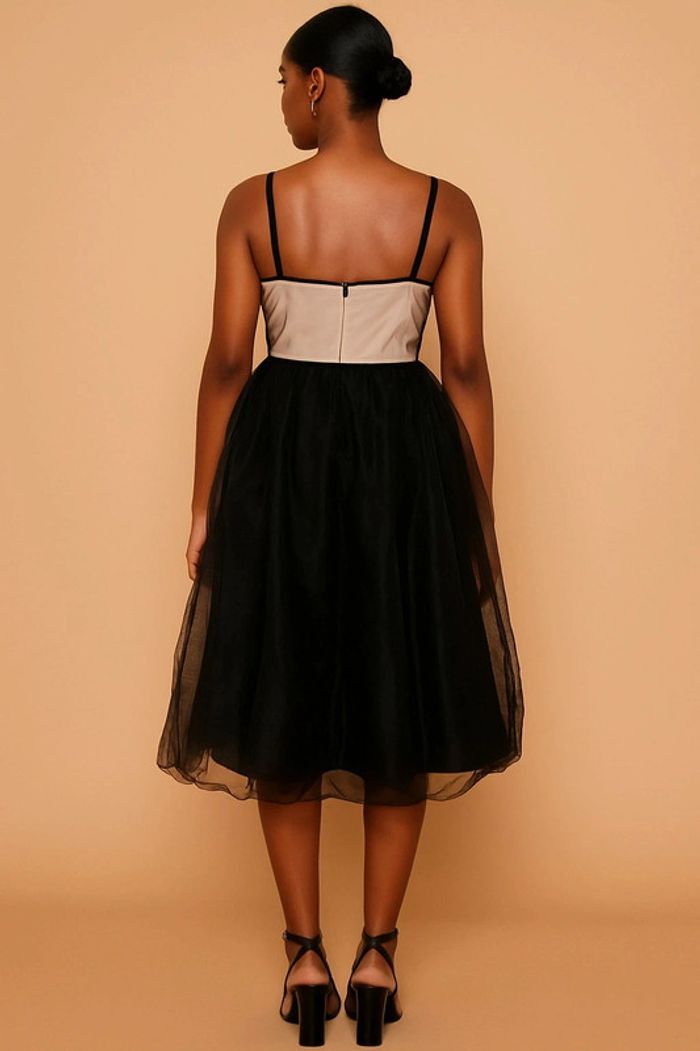 Robe à voile noir - photo numéro 2