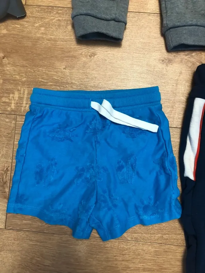 Lot de 6 vêtements bébé 12 mois - photo numéro 4