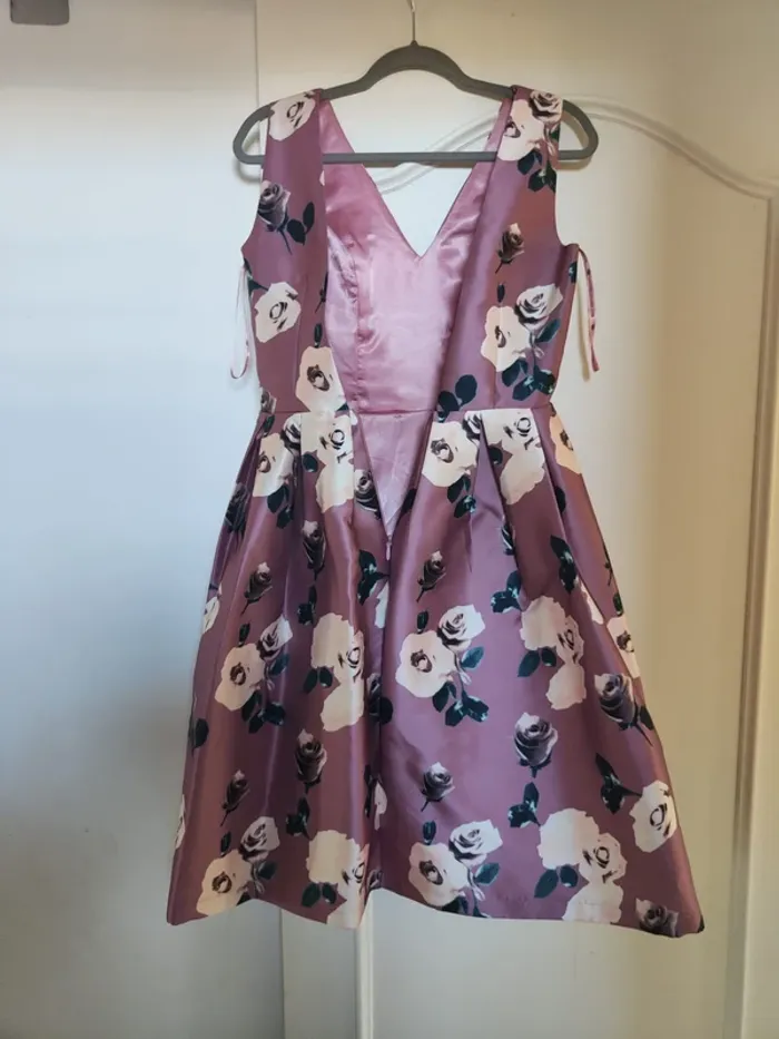 Magnifique robe jamais portée - photo numéro 4