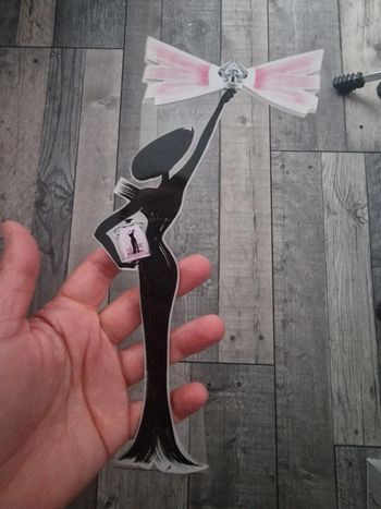 Figurine la petite robe noire