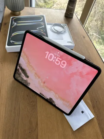 Apple iPad Pro 13 Pouces M4 Wi-Fi 256 Go 2024 + Apple Pencil USB-C en parfait état