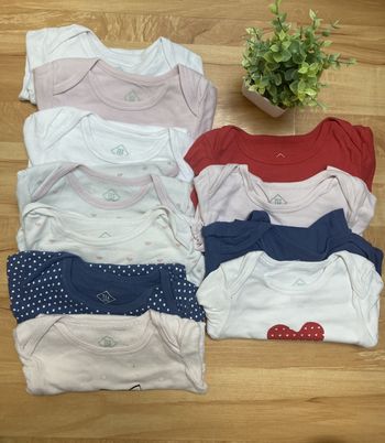 Lot 9 bodies fille 24mois (convient aussi au 23mois)