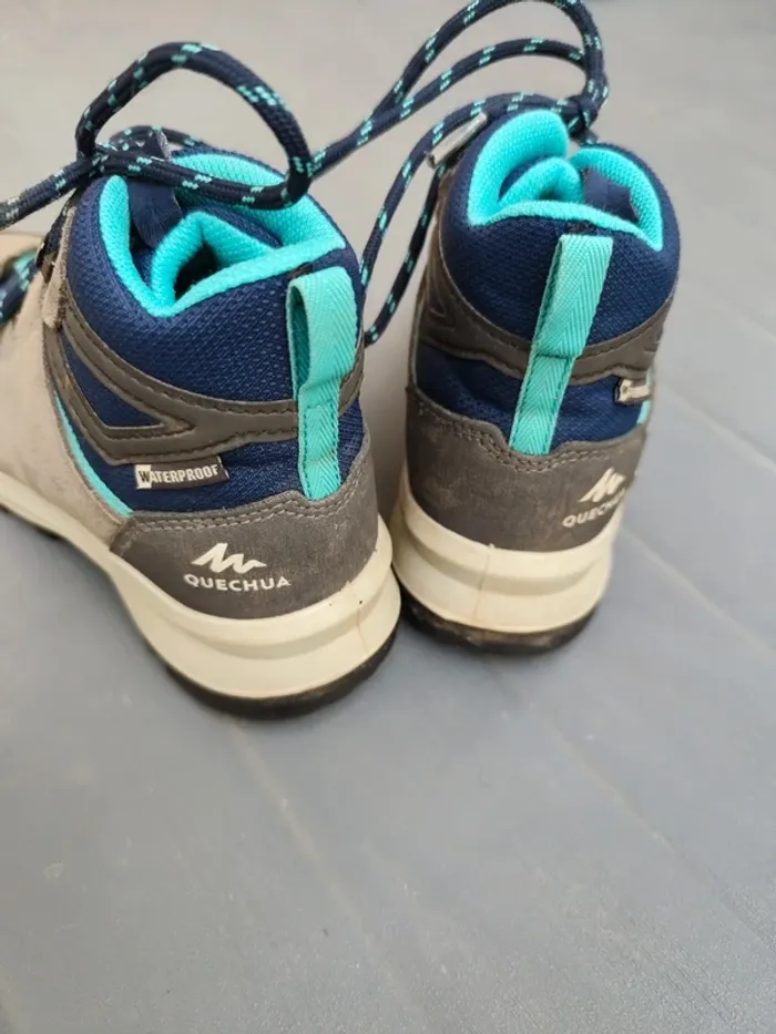 Chaussures de randonnée Quechua taille 34 - photo numéro 8
