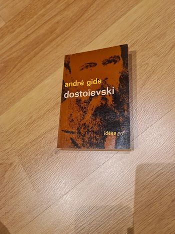 Dostoievski articles et causeries
