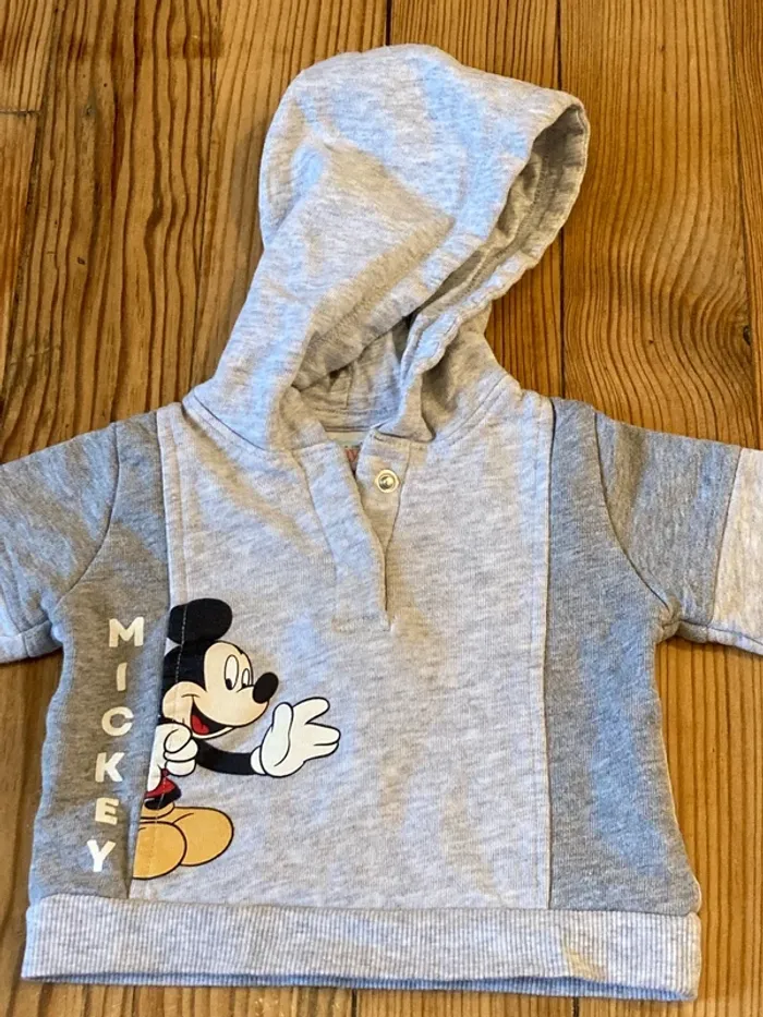 Sweat-shirt Mickey Disney pull capuche 3 mois - photo numéro 2
