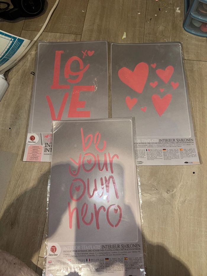 Lot de pochoirs scrapbooking