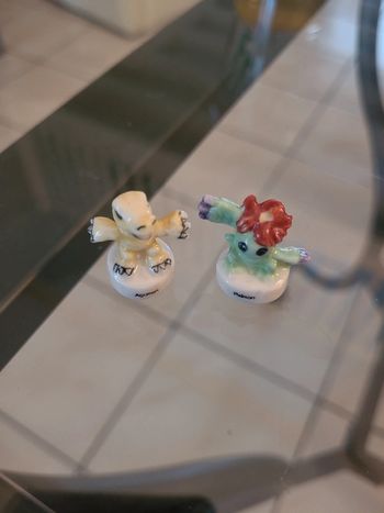 2 fèves pokemon aguman et palmon