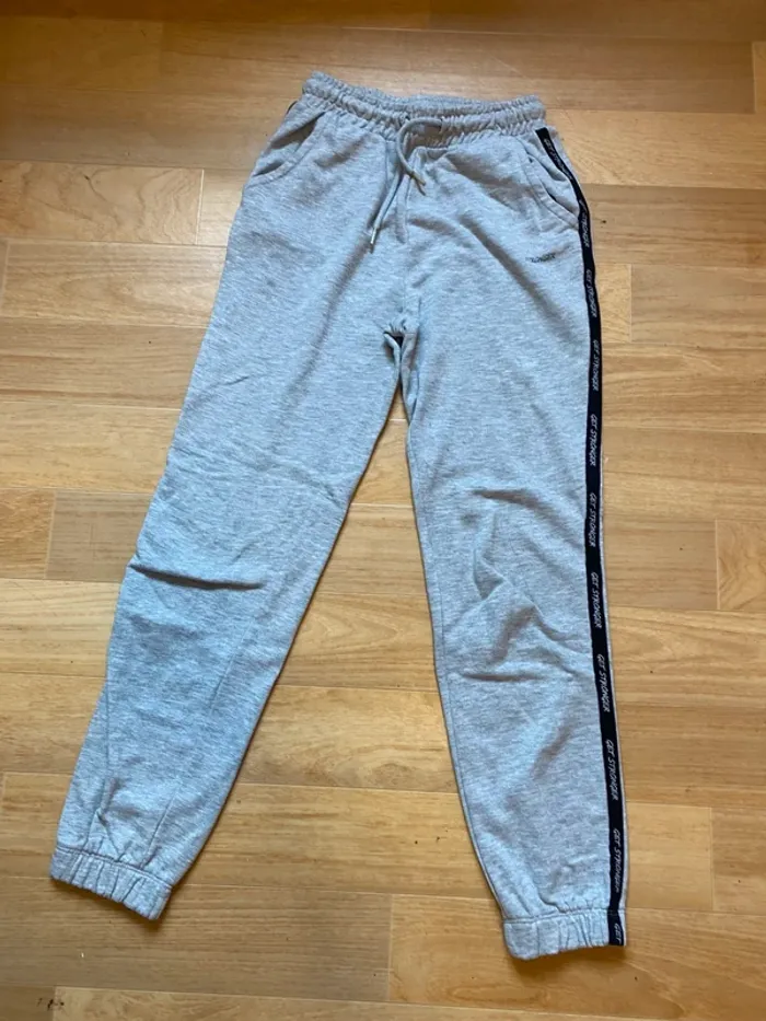 Jogging gris garçon taille 12 ans