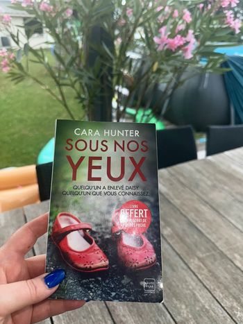 Livre  sous nos yeux Cara Hunter