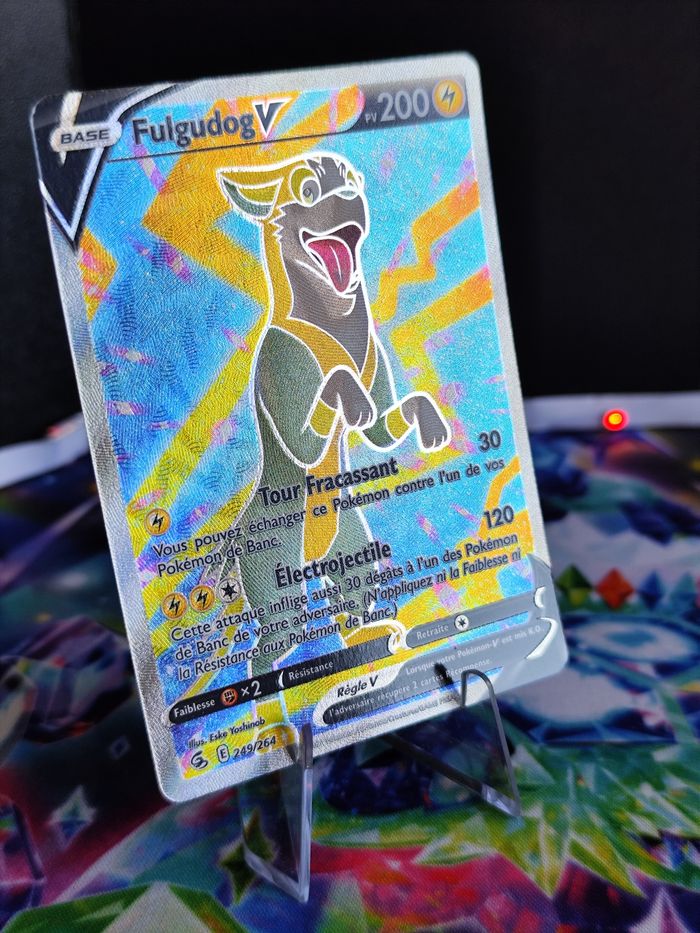Carte pokémon neuve 🇨🇵 Fulgudog V 249/264 FA Poing de Fusion - photo numéro 3