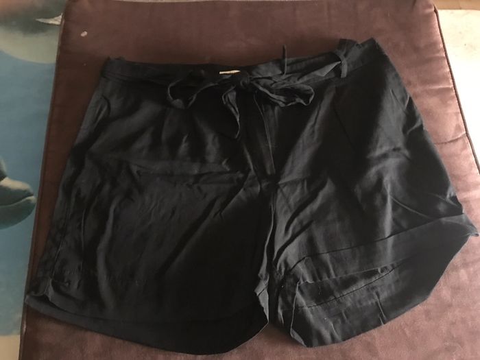 Short noire camaïeu taille 42