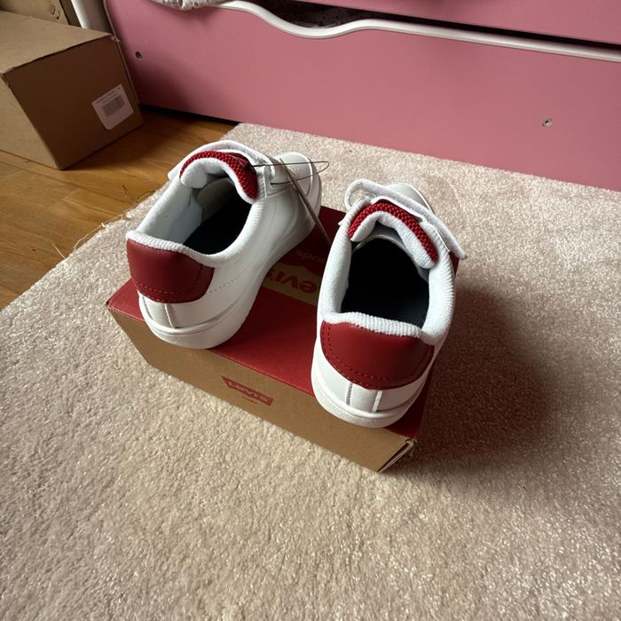 Baskets Levi’s neuves avec étiquette pointure 29 - photo numéro 4