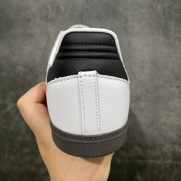 En stock : Baskets Adidas, portées par des célébrités et des blogueurs de mode à travers l'Europe et - photo numéro 6