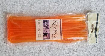 12 couteaux oranges pour réception, gifi