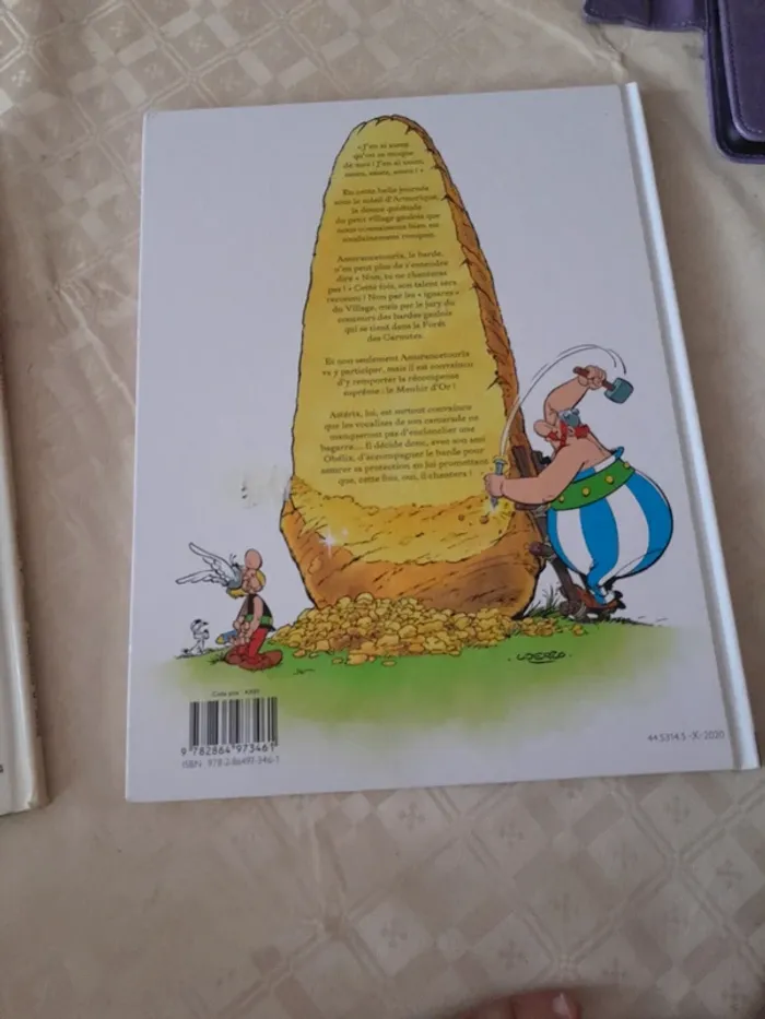 Asterix et le menhir d'or - photo numéro 2