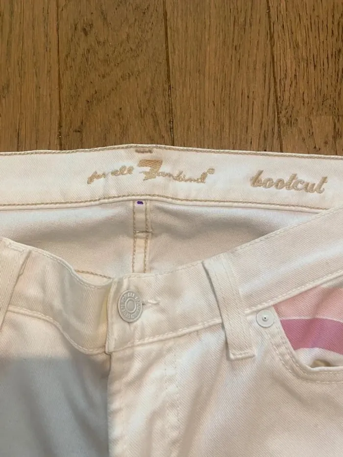 Jean bootcut blanc 7 for all Mankind taille 29 - photo numéro 3