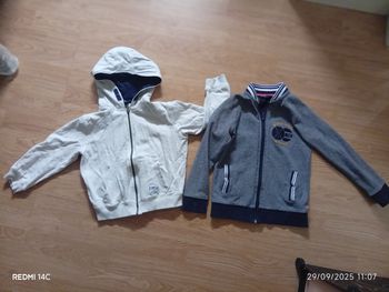 Lot 2 gilets veste garçon 6-7Ans