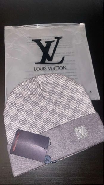 Bonnet lv gris