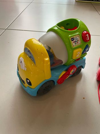 Camion jeux d’éveil