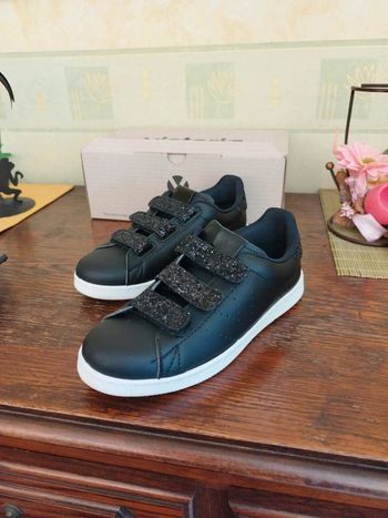 Baskets sneakers noires scratch Victoria 36 y2k vintage