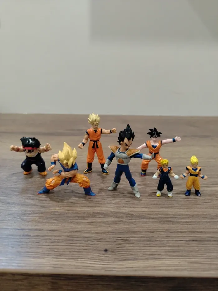 Lot de 7 figurines dragon ball