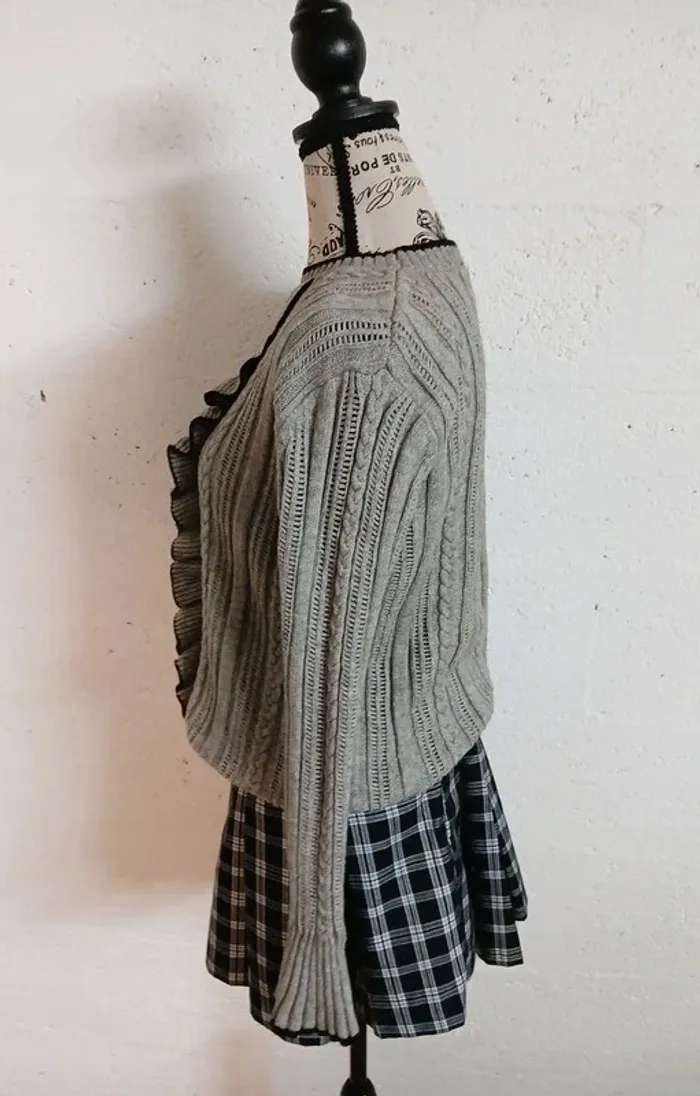 🩶 Pull gris torsadé – Ray Tricot – Taille 38/40 – Très bon état - photo numéro 3