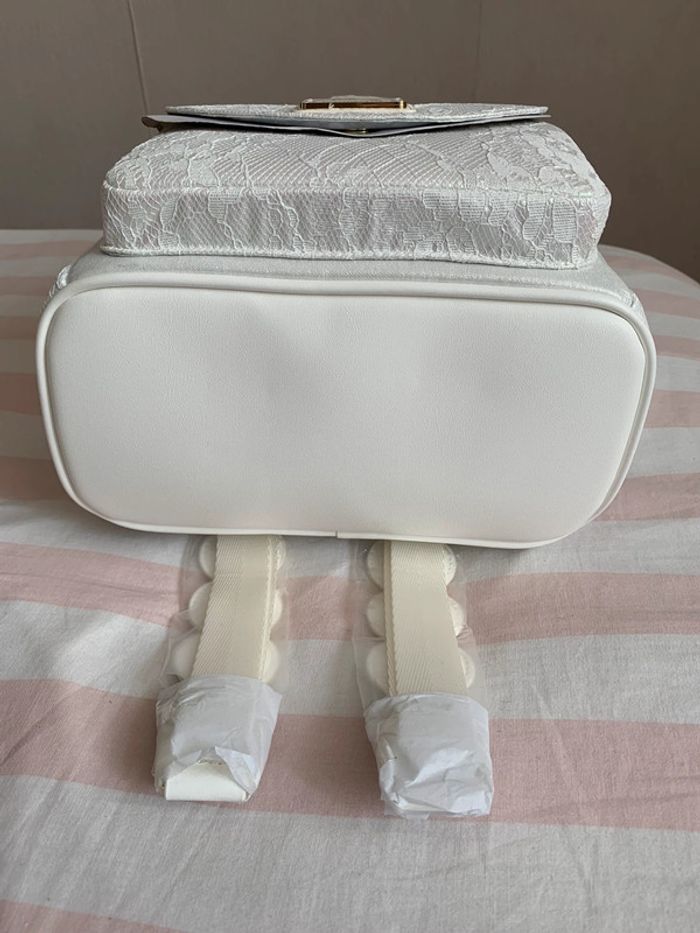 Sac Loungefly Disney Minnie Mariage - photo numéro 6