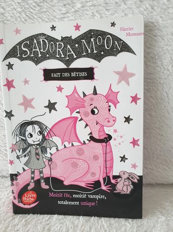 Livre Isadora Moon neuf