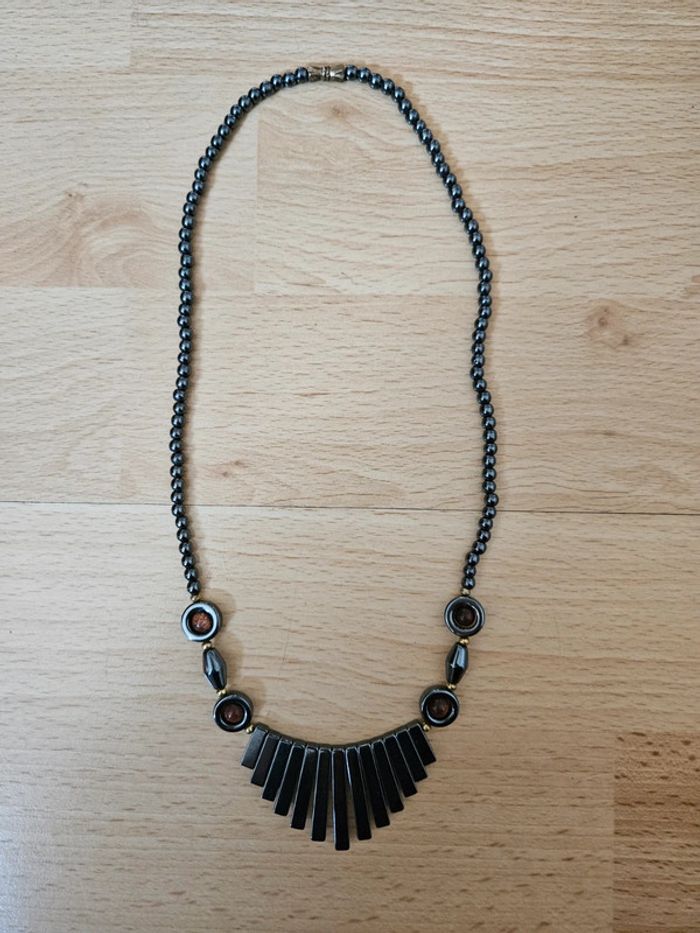 Collier hématite