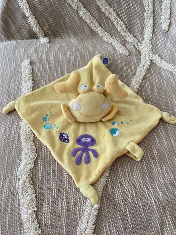 Peluche doudou plat 26cm Mots d'enfants crabe jaune océan très bon état