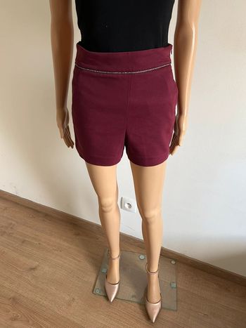 Short bordeaux Naf Naf taille 34 TBE