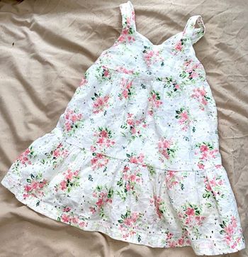 Robe blanche fleurie 2/3 ans