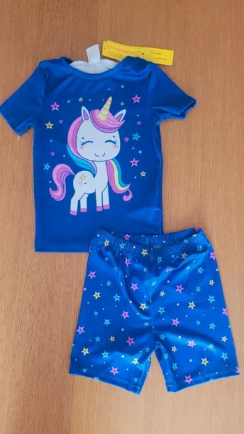 Petit pyjama fluorescent licorne