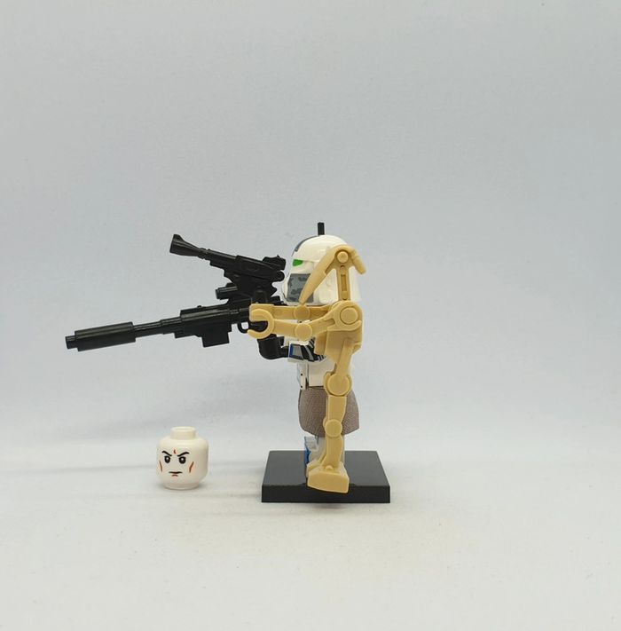 🌠 Figurine Star Wars - 501st Legion Clone Commander - (Style Lego) 🌠 - photo numéro 2