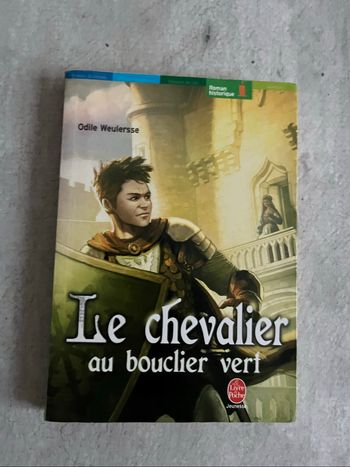 Le chevalier au bouclier vert de Odile Weulersse