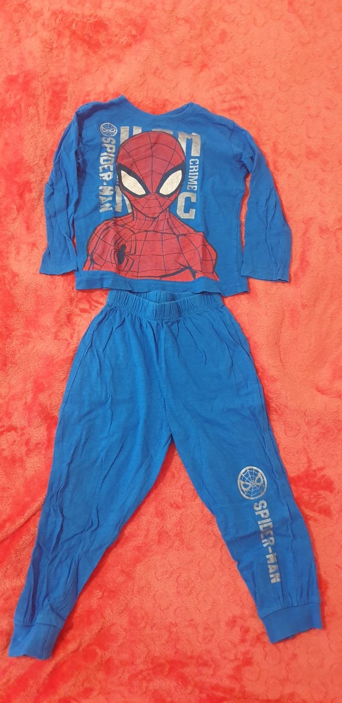 Pyjama très bon état