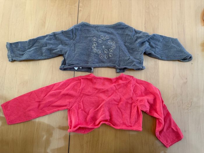 Lot de 2 gilets Obaibi 12M - photo numéro 2