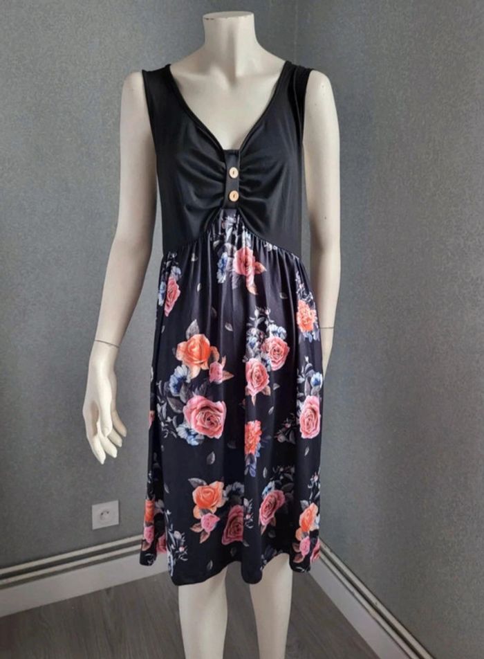 Belle robe midi neuve 2XL.
