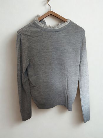 Pull gris paillette avec col dentelle