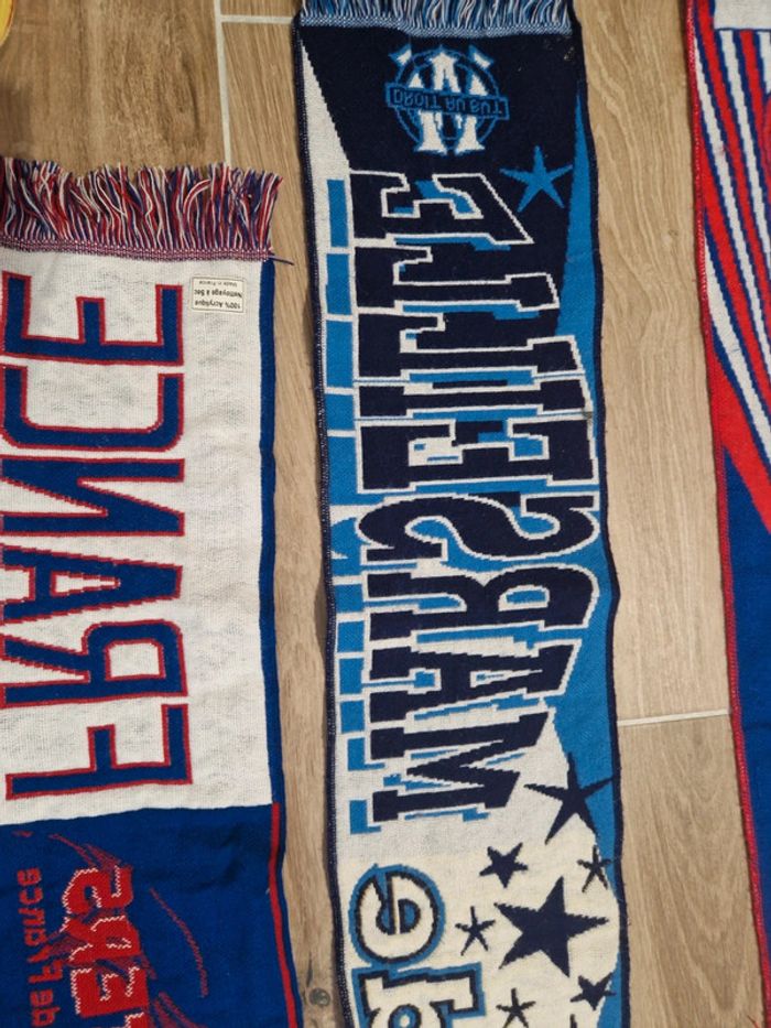 Lot d'echarpes de football  98 - photo numéro 17