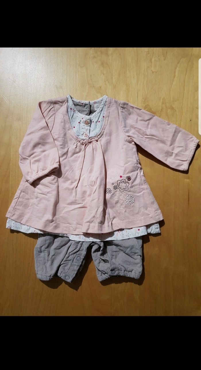 Combinaison bébé fille 1 mois