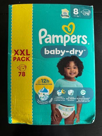 78 couches pampers taille 8