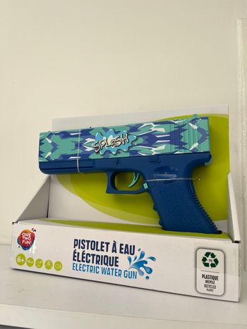 Pistolet à eau électrique neuf 