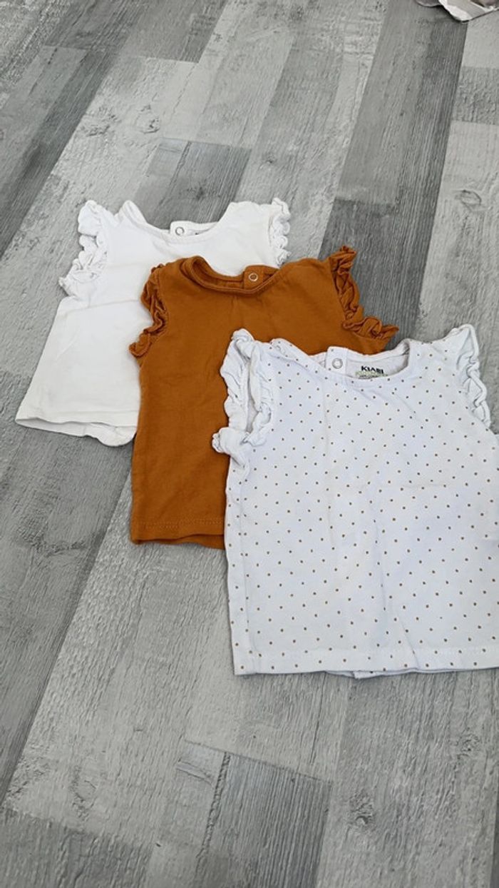 Lot de 3 tee-shirts.