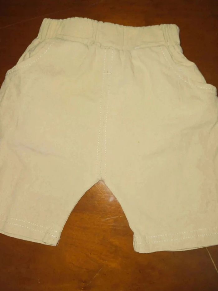 Short beige 12 mois