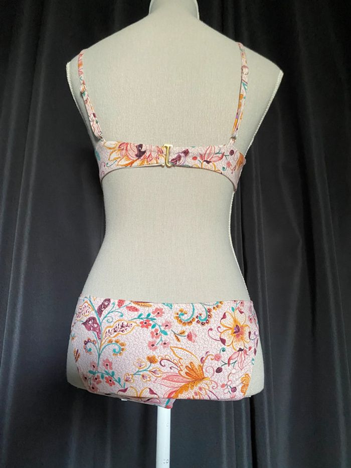 Maillot de bain deux pièces à motifs floraux et perles - photo numéro 7
