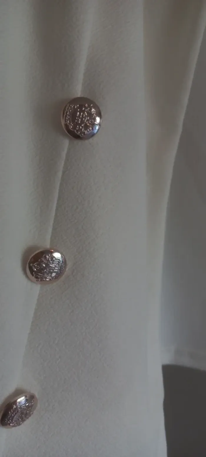 Veste blanche neuve jamais portee - photo numéro 2